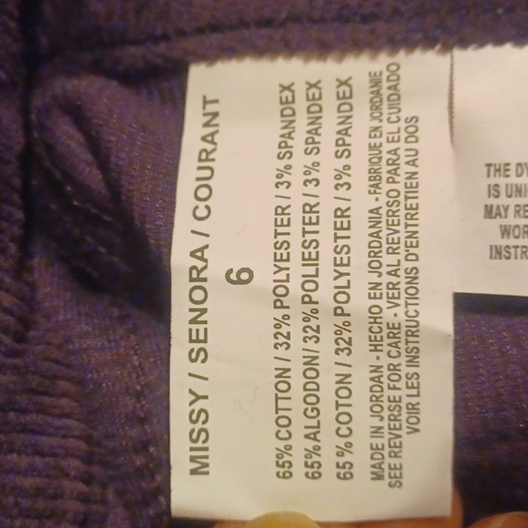 Gloria Vanderbilt, deep purple and strechy Jean style leggings. - Picture 6 of 8